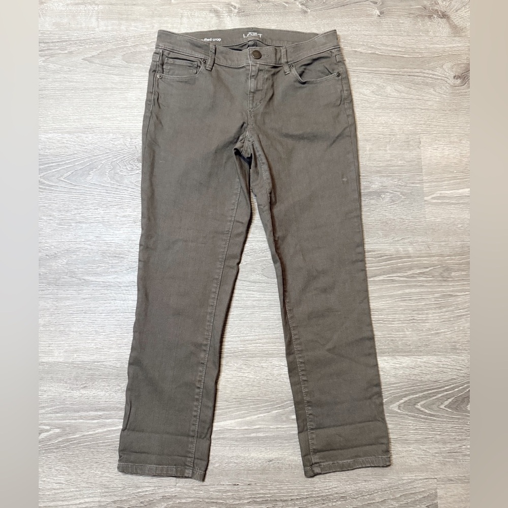 •ANN TAYLOR LOFT• MODERN CUFFED CROP JEANS